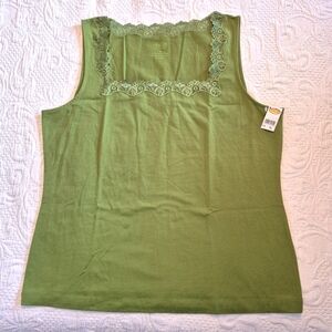Talbots women's size XL green tank top with soft lace collar trim. New